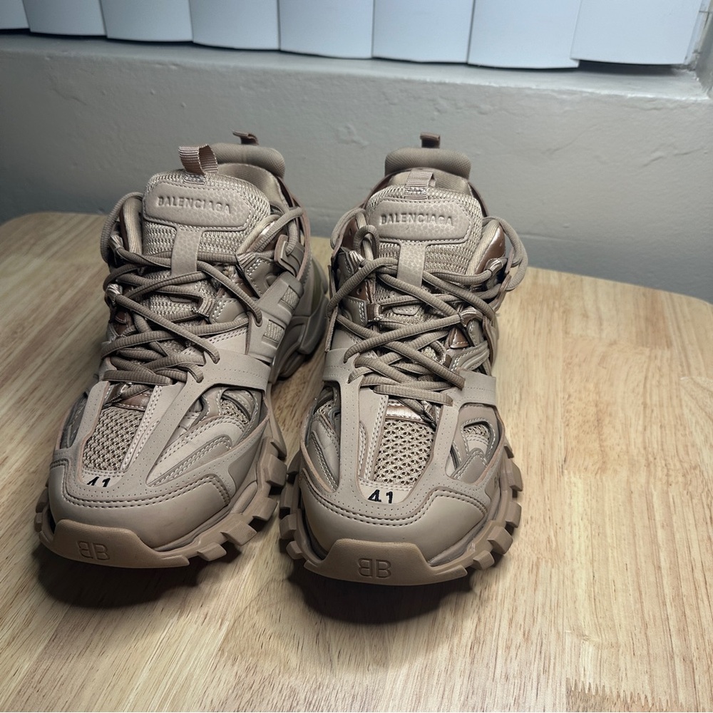 Balenciaga Beige Sneakers - Picture 3 of 12